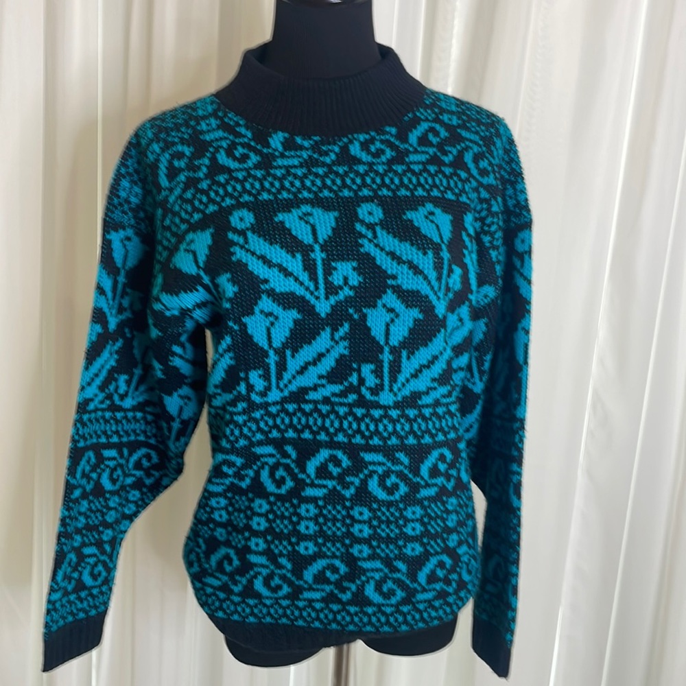 Turquoise/Black Crew Neck LaVista Sweater, size L